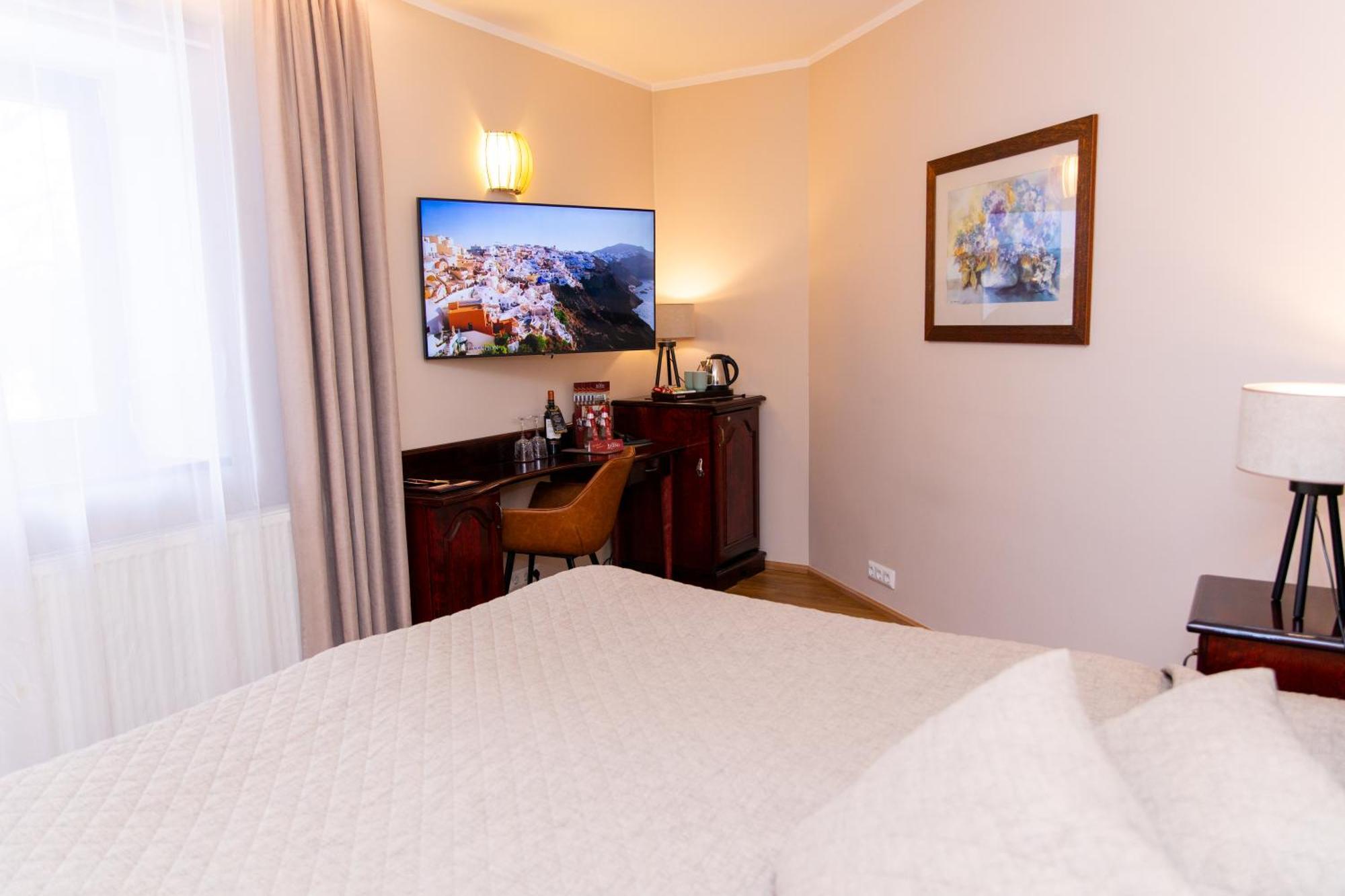 Hotel Legend Пярну Екстериор снимка