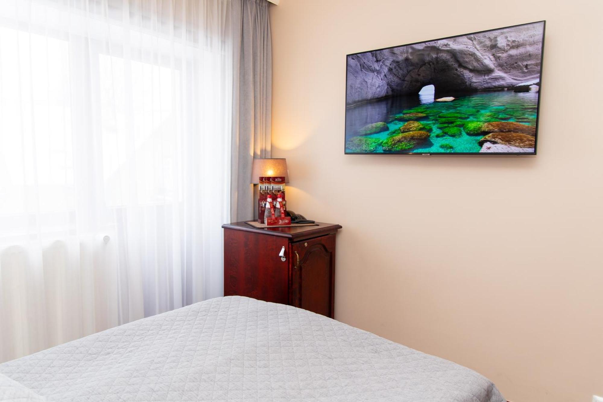 Hotel Legend Пярну Екстериор снимка