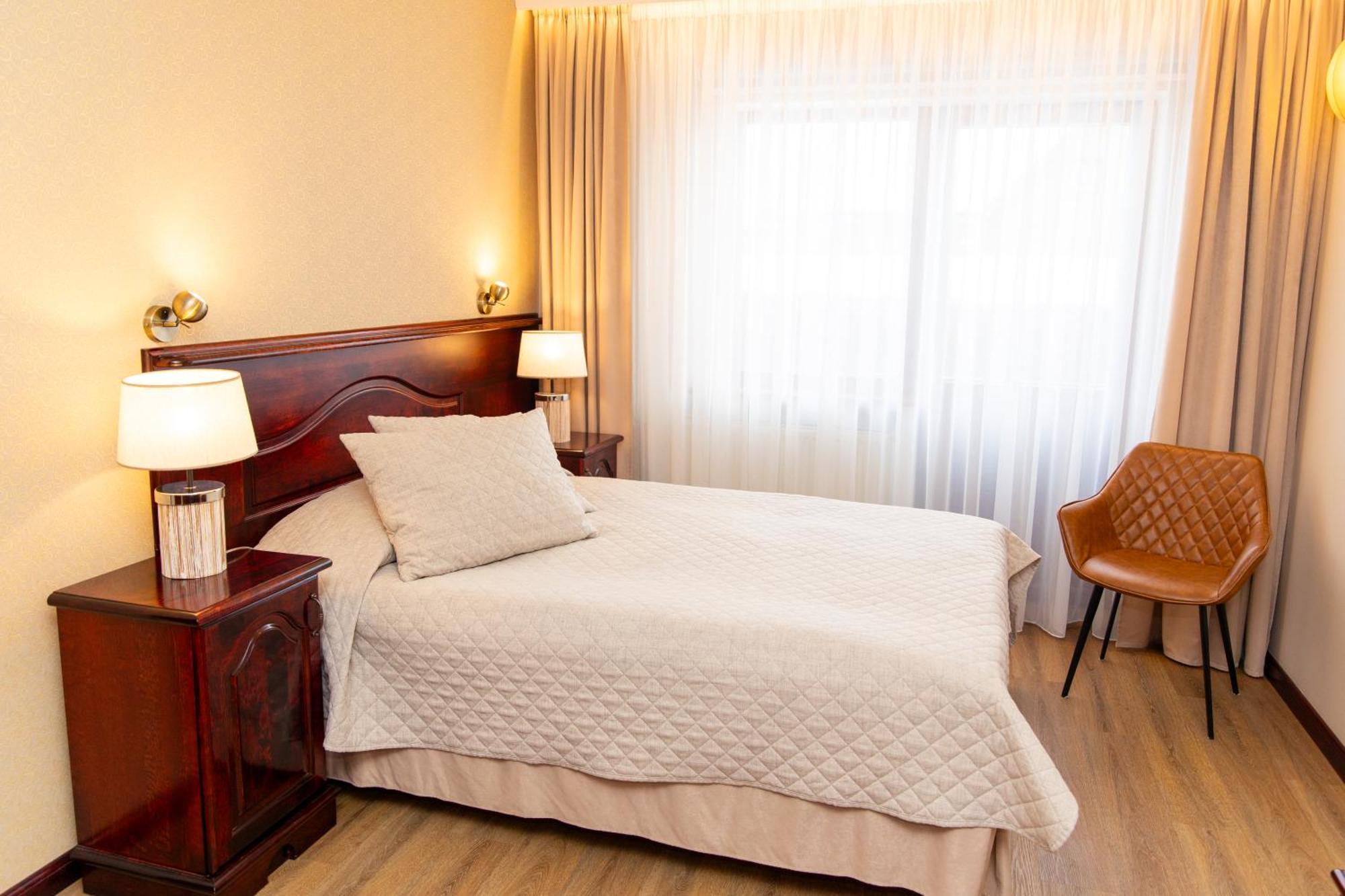 Hotel Legend Пярну Екстериор снимка
